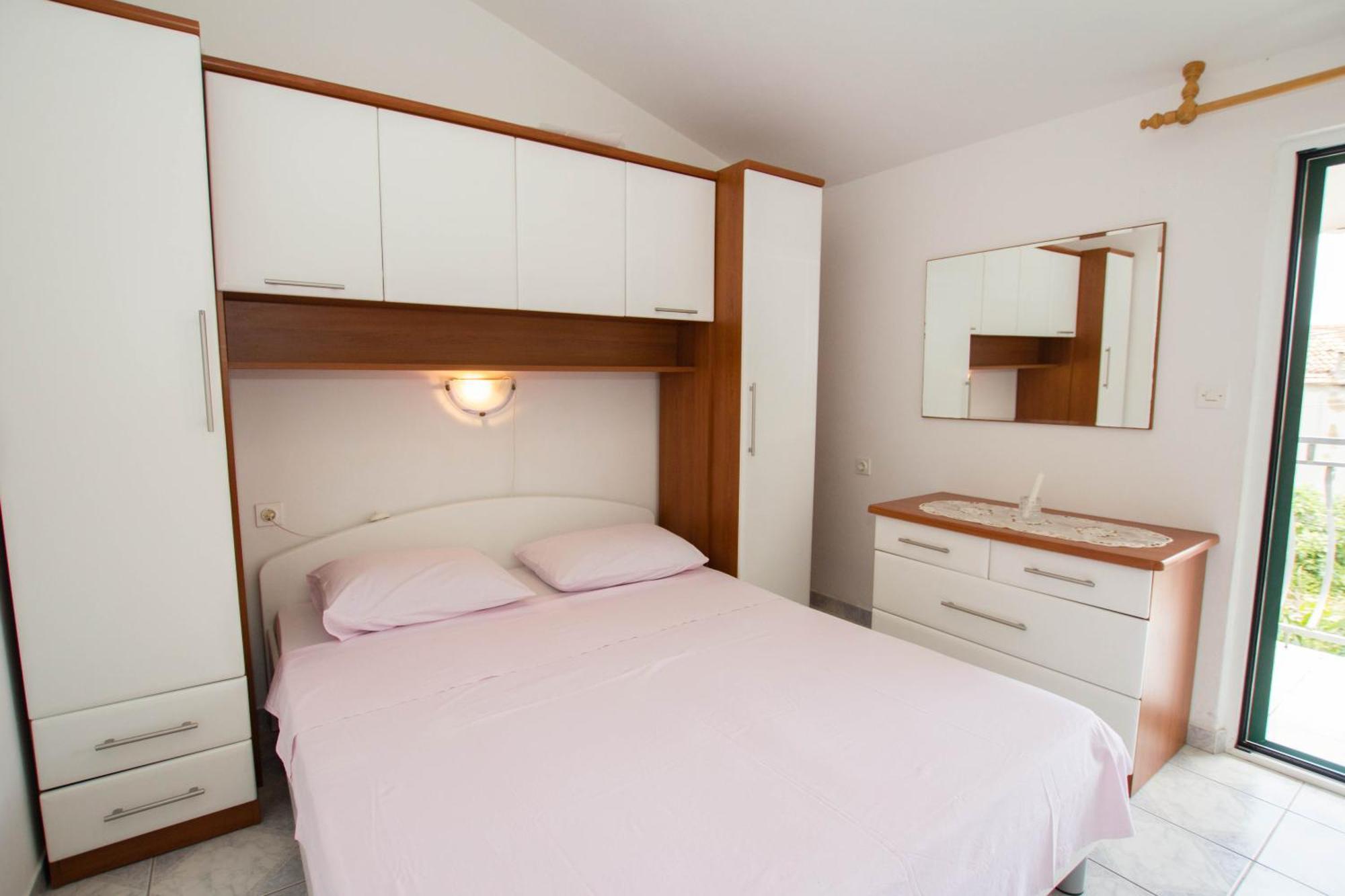 Apartments Bartul Sućuraj Rum bild