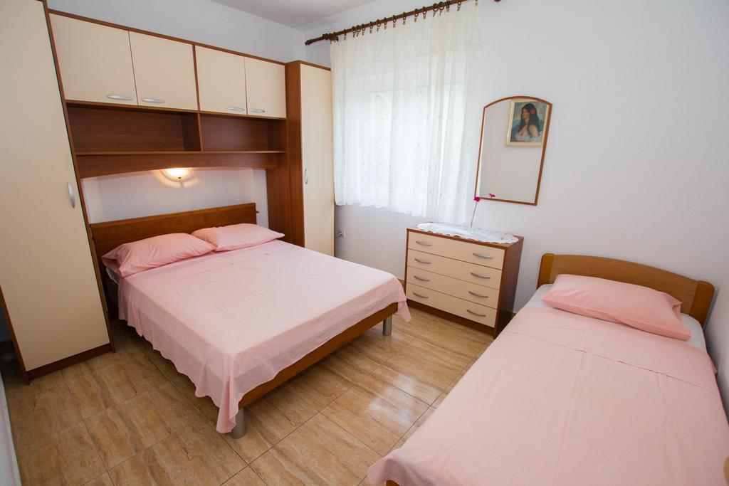 Apartments Bartul Sućuraj Exteriör bild