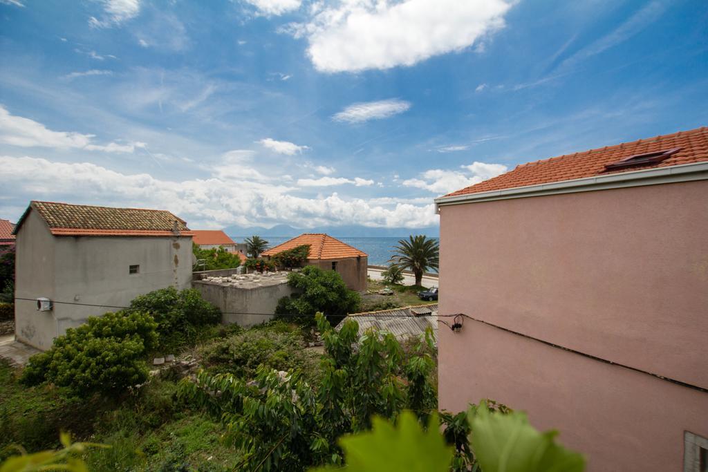 Apartments Bartul Sućuraj Exteriör bild